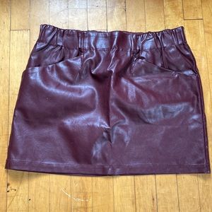 Wild Fable burgundy faux leather mini skirt size large